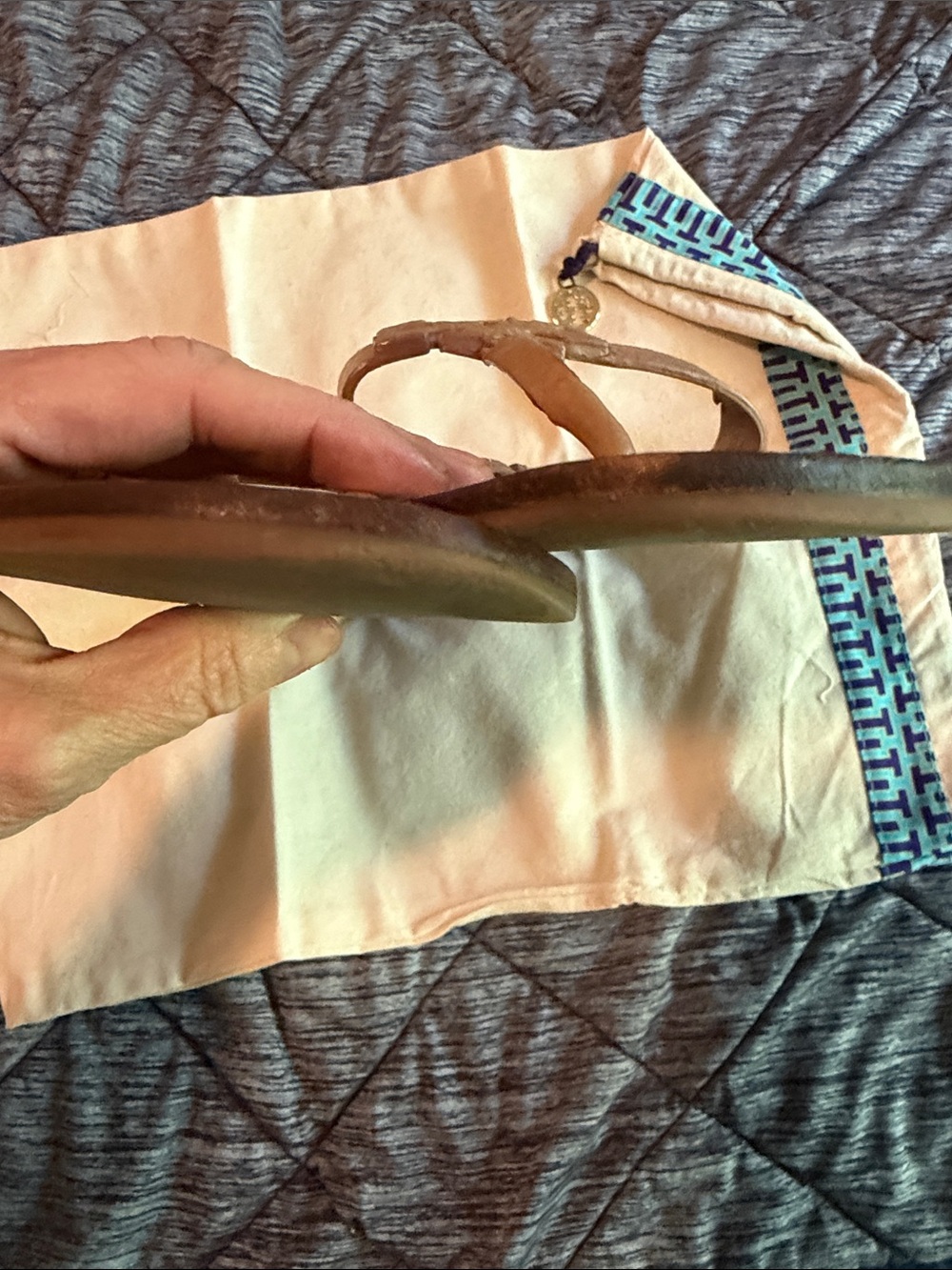 Tory Burch Tan Leather Logo Thong Sandals Size 10.5 w/ dust bag - Picture 5 of 7